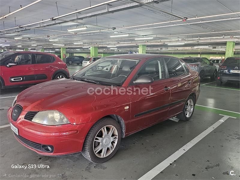 Usado Seat Cordoba Reference 100 CV (73 kW) 2006 Granate Berlina