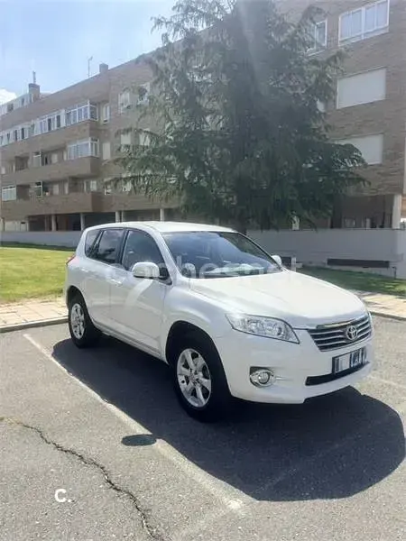 Usado Toyota RAV4 Advance 150 CV (110 kW) 2011 Blanco SUV