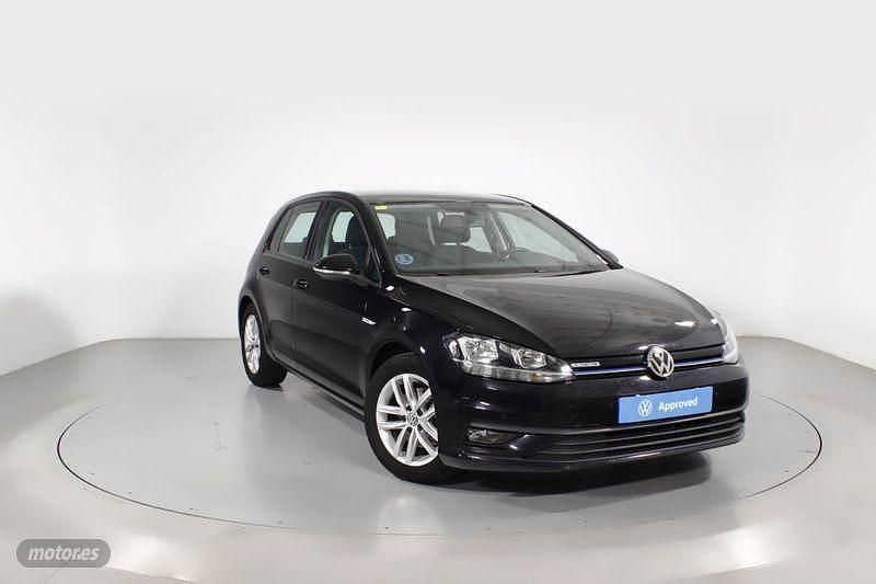 Negro Usado 2020 VW Golf VIII Business Berlina | 19.900 € (Precio justo) - Imagen 1/4