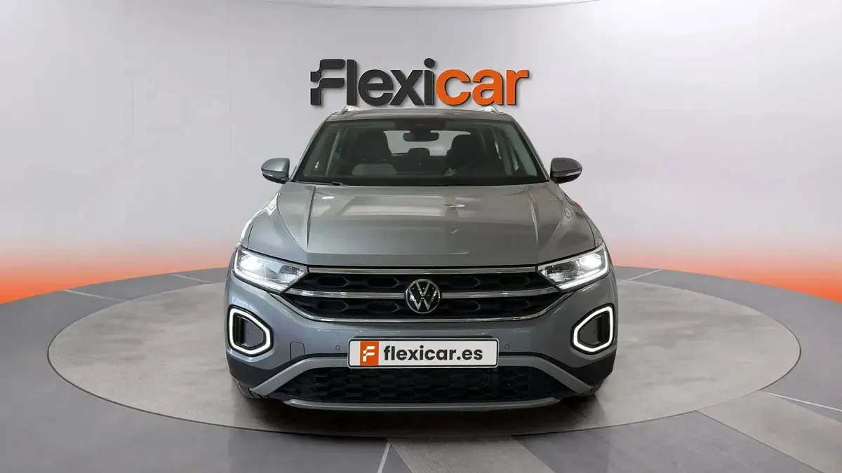 Usado VW T-Roc 150 CV (110 kW) 2023 Gris SUV