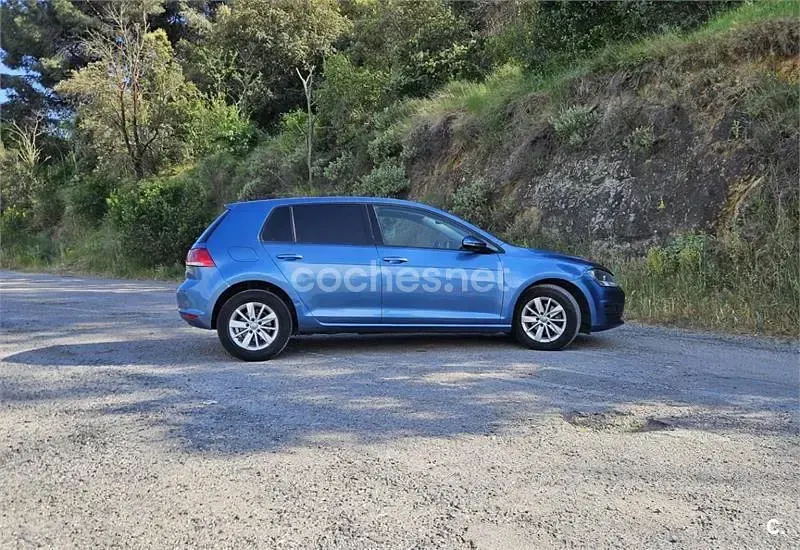 Usado VW Golf VII Business 105 CV (77 kW) 2015 Azul Berlina