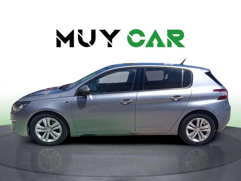 Usado Peugeot 308 Style 120 CV (88 kW) 2020 Gris Utilitario