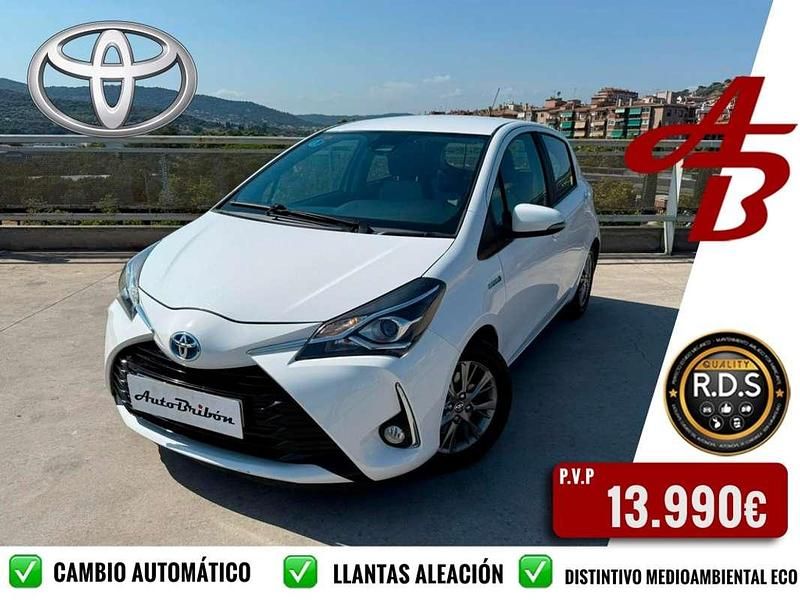 Blanco Usado 2020 Toyota Yaris Hybrid Advance Utilitario | 13.990 € (Precio justo) - Imagen 1/4