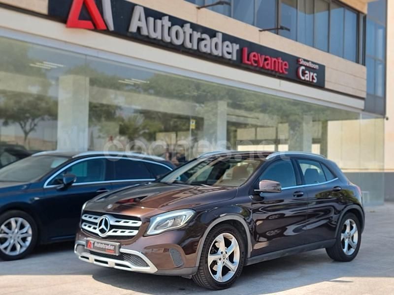 Marrón Usado 2017 Mercedes GLA220 SUV | 18.499 € (Un poco caro) - Imagen 1/4