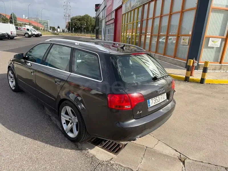Usado Audi A4 233 CV (171 kW) 2007 Negro Familiar