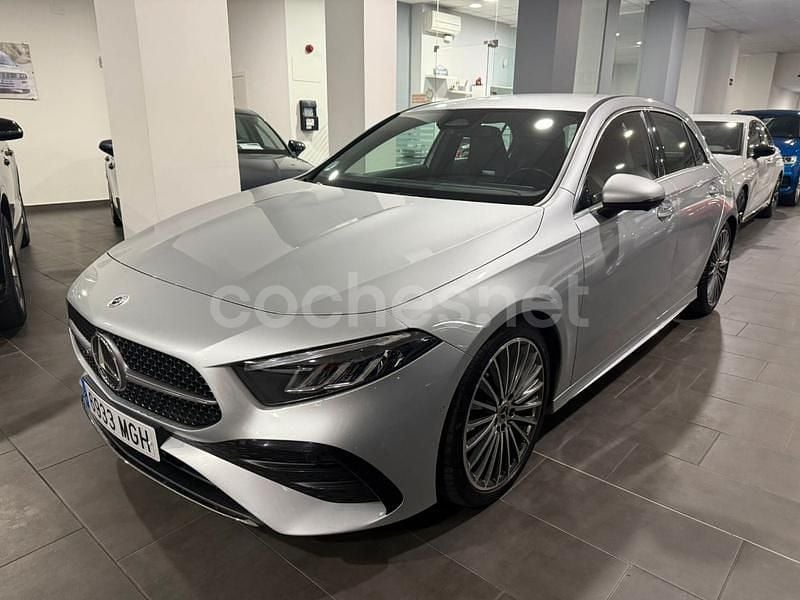Gris / plata Usado 2023 Mercedes A200 Berlina | 30.900 € (Precio justo) - Imagen 1/4