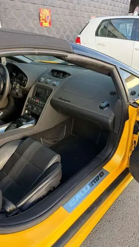 Usado Lamborghini Gallardo 521 CV (383 kW) 2006 Amarillo Coupe