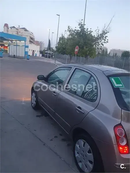Usado Nissan Micra Acenta 88 CV (64 kW) 2007 Gris / plata Berlina