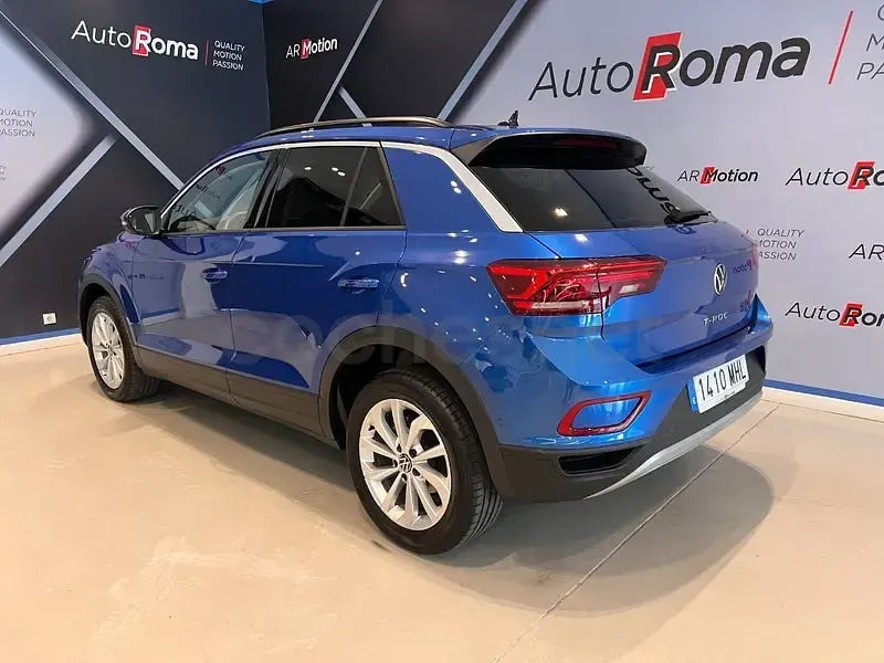 Usado VW T-Roc Life 150 CV (110 kW) 2023 Azul SUV