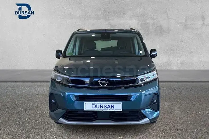 Usado Opel Combo 130 CV (95 kW) 2024 Gris / plata Monovolumen