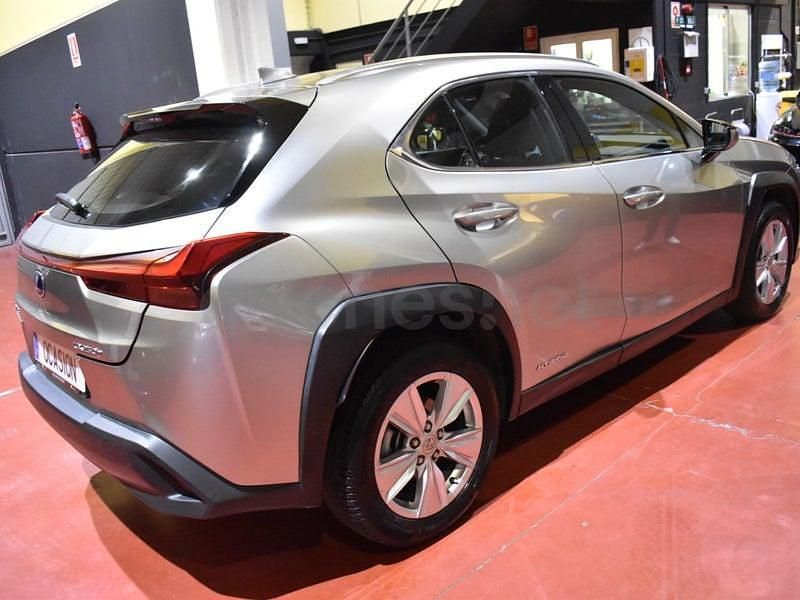 Usado Lexus UX Business Edition 184 CV (135 kW) 2021 Gris / plata SUV