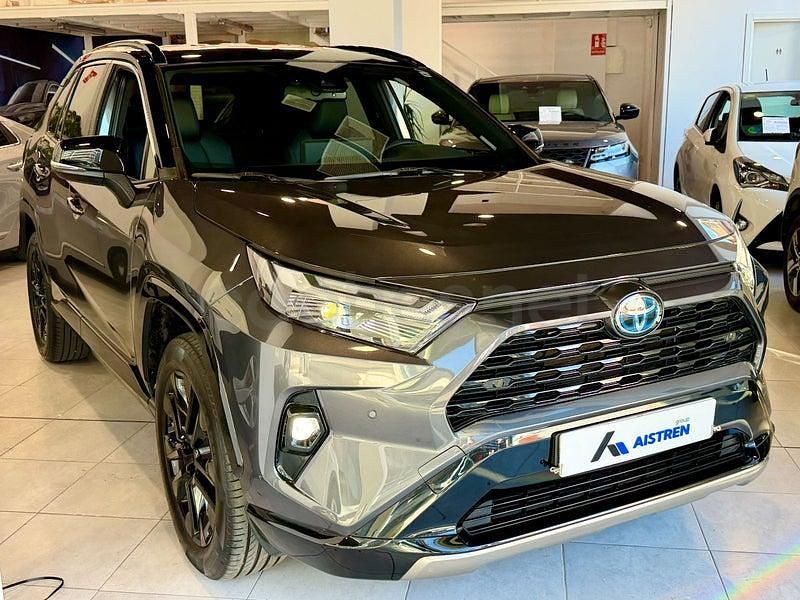 Usado Toyota RAV4 Hybrid Style 218 CV (160 kW) 2024 Gris / plata SUV