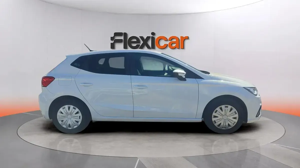 Usado Seat Ibiza Reference 80 CV (58 kW) 2023 Blanco Utilitario