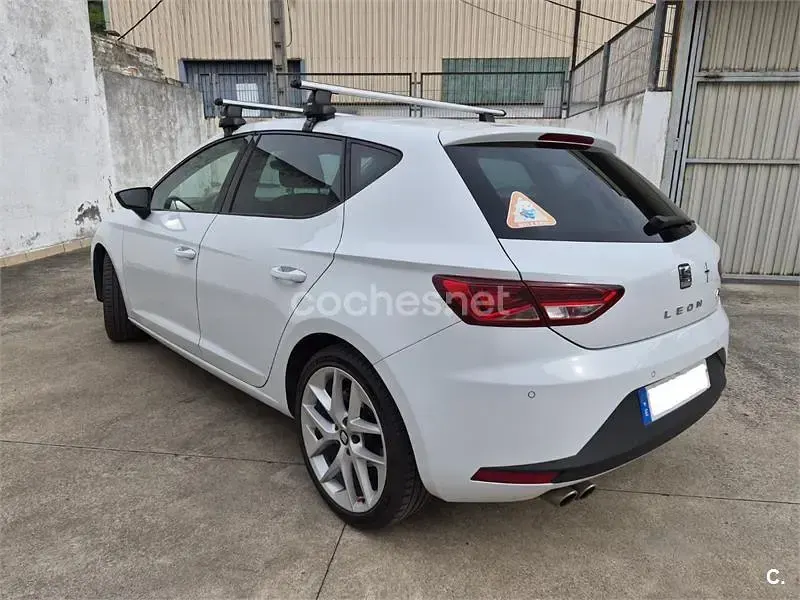 Usado Seat Leon FR 150 CV (110 kW) 2017 Blanco Berlina