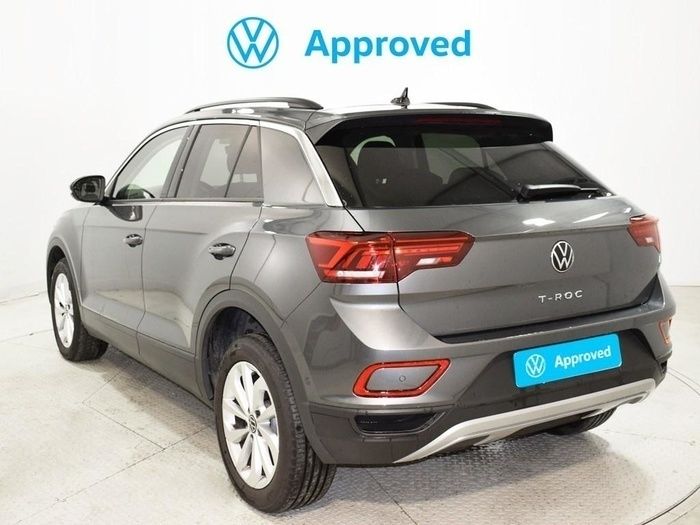 Gris Usado 2024 VW T-Roc Life SUV | 24.300 € (Precio justo) - Imagen 1/4
