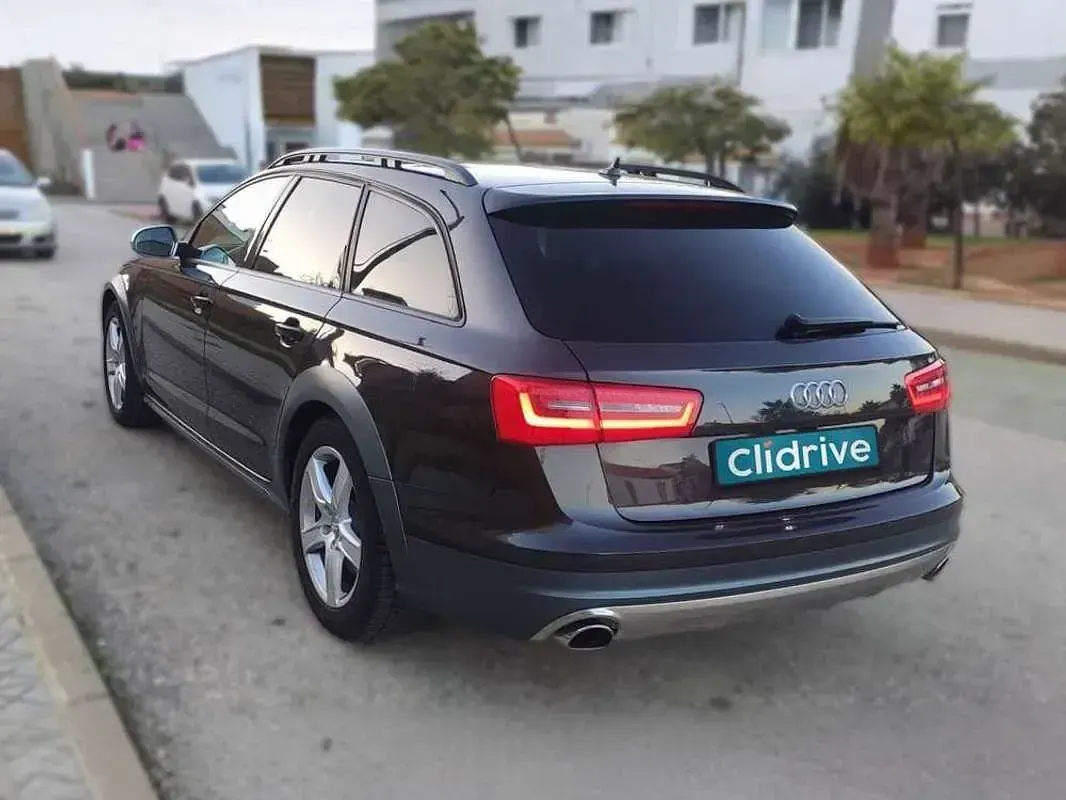 Usado Audi A6 Allroad Premium 204 CV (150 kW) 2012 Negro Familiar