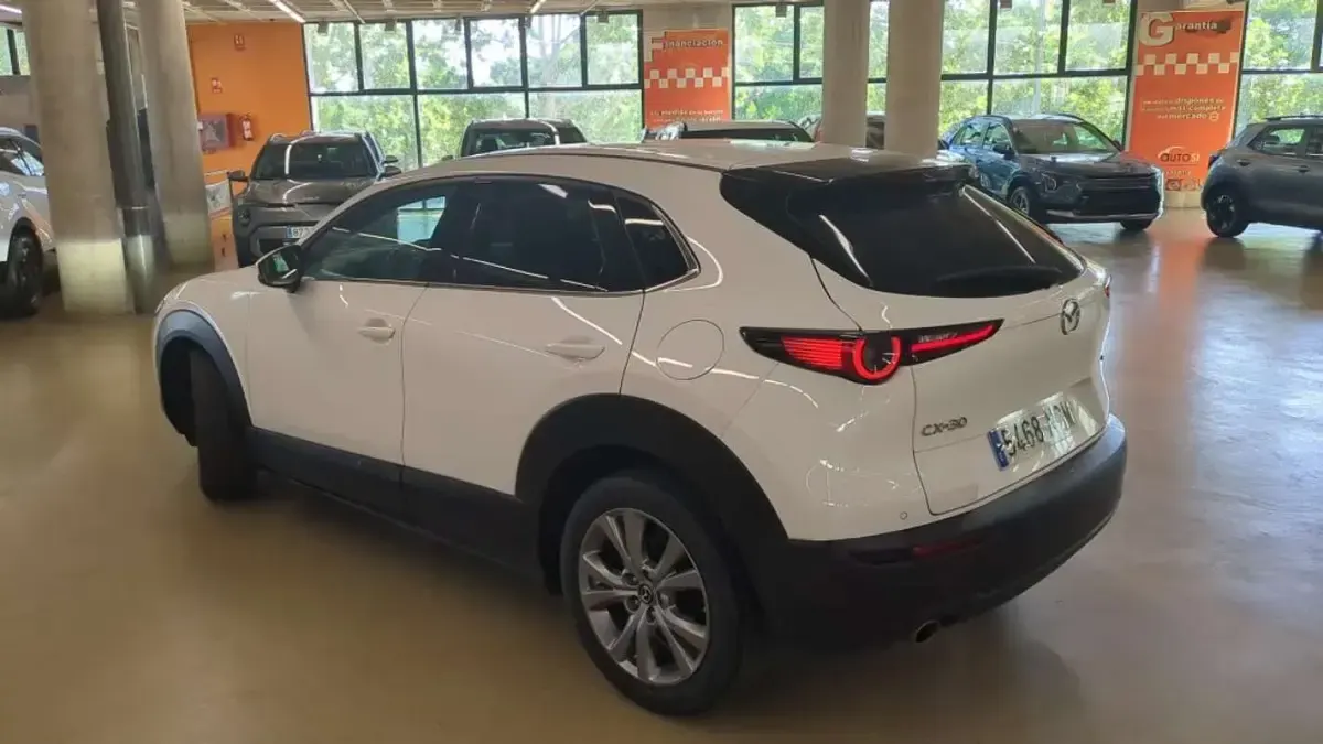 Usado Mazda CX-30 Exclusive-Line 140 CV (102 kW) 2025 Blanco SUV