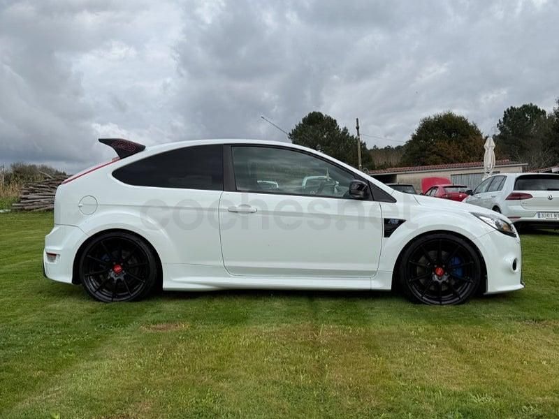 Usado Ford Focus RS 305 CV (224 kW) 2010 Blanco Berlina