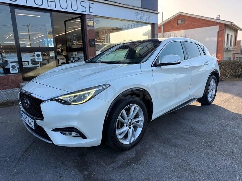 Usado Infiniti Q30 Sport Tech 109 CV (80 kW) 2017 Blanco Berlina