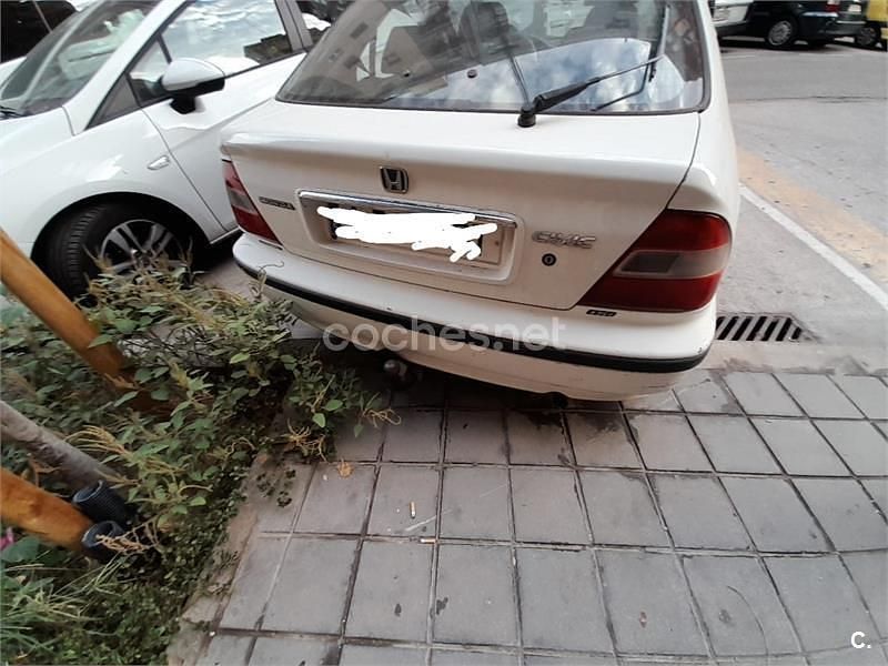 Usado Honda Civic LS 115 CV (84 kW) 1998 Blanco Berlina