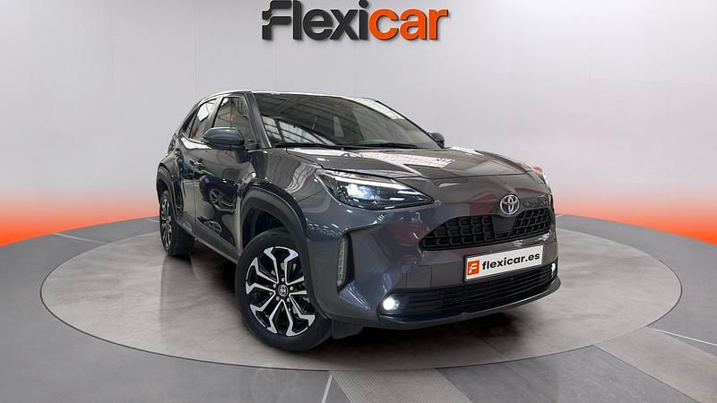 Usado Toyota Yaris Hybrid Active 116 CV (85 kW) 2024 Gris