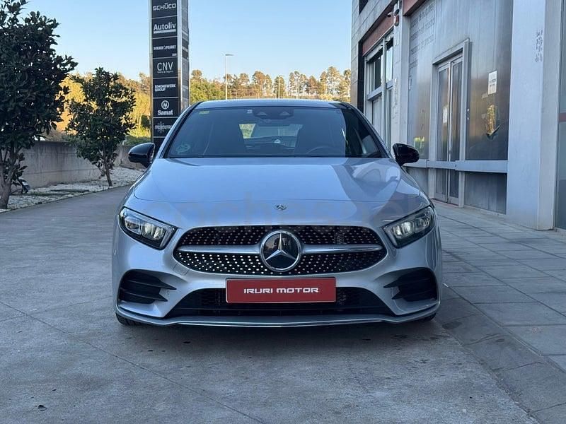 Usado Mercedes A180 116 CV (85 kW) 2018 Gris / plata Berlina