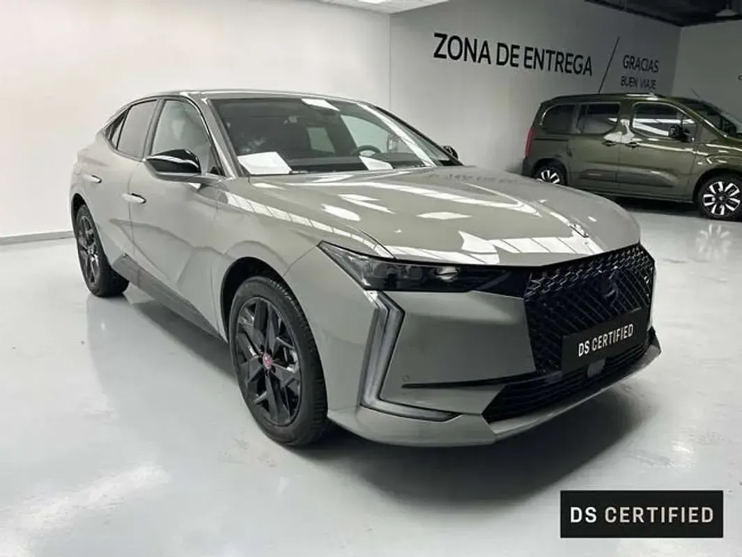Usado DS Automobiles DS4 Performance 226 CV (166 kW) 2023 Gris SUV