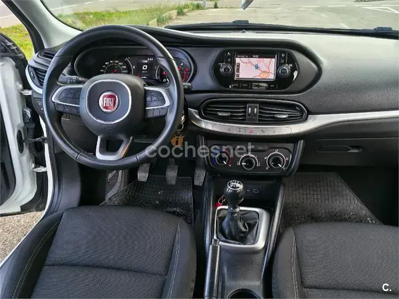 Usado Fiat Tipo Business 120 CV (88 kW) 2019 Blanco Berlina
