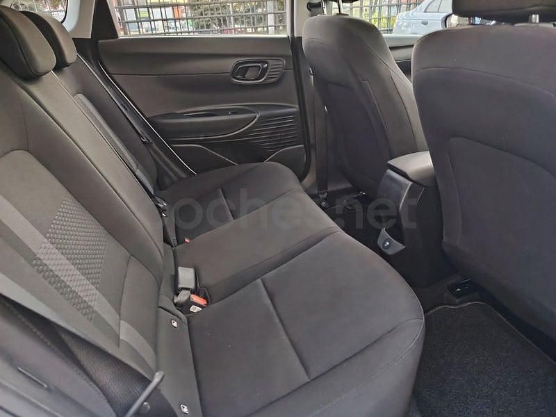 Usado Hyundai i20 100 CV (73 kW) 2025 Beige Utilitario