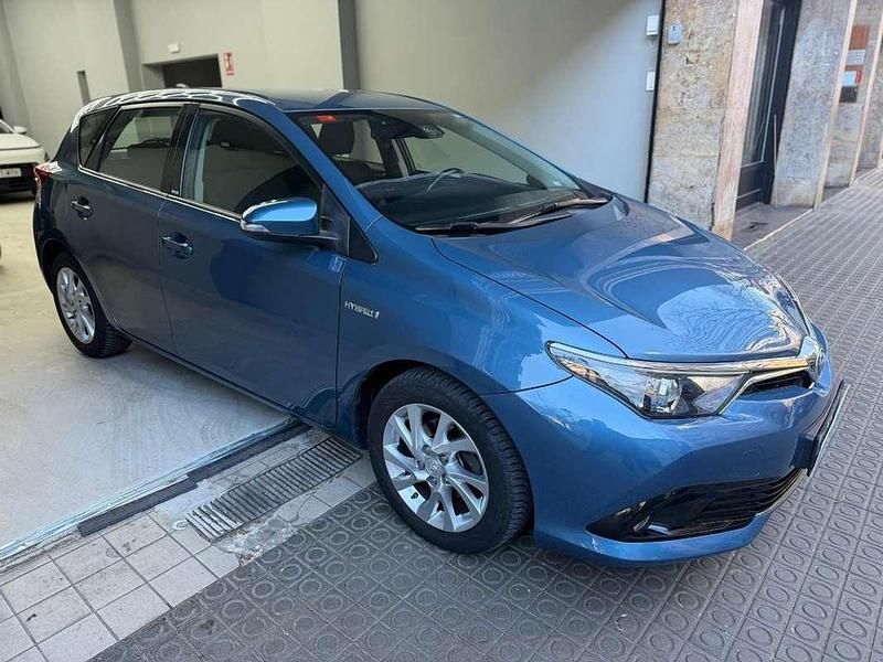 Usado Toyota Auris Hybrid Business Edition 136 CV (100 kW) 2016 Azul Utilitario