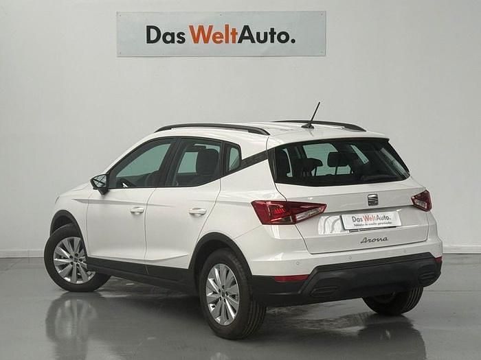 Blanco Usado 2025 Seat Arona Style SUV | 22.900 € (Un poco caro) - Imagen 1/4