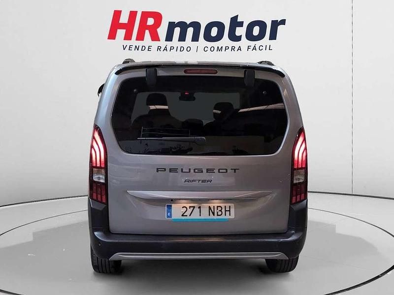 Usado Peugeot Rifter GT 132 CV (97 kW) 2025 Negro Monovolumen