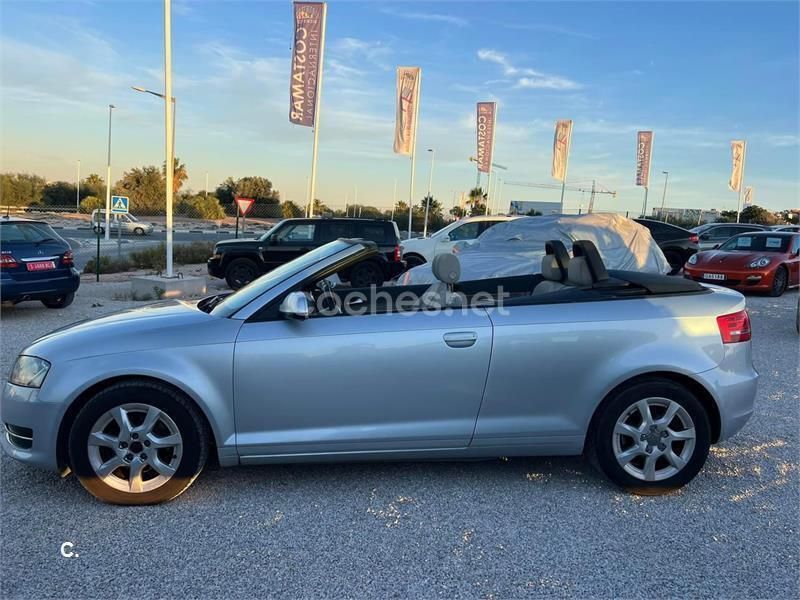 Usado Audi A3 Cabriolet Attraction 105 CV (77 kW) 2011 Gris / plata Descapotable