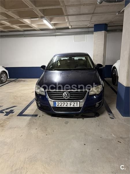 Usado VW Passat Highline 140 CV (102 kW) 2008 Azul Berlina