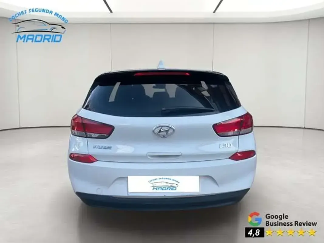 Usado Hyundai i30 GO! 120 CV (88 kW) 2019 Blanco Berlina