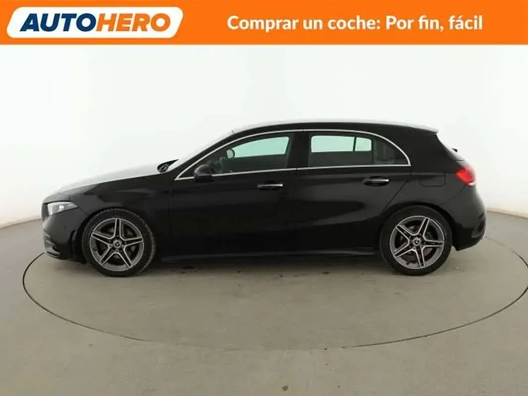 Usado Mercedes A180 116 CV (85 kW) 2019 Negro Utilitario
