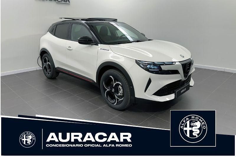 Blanco Usado 2025 Alfa Romeo Junior Edizione Speciale SUV | 30.995 € - Imagen 1/4