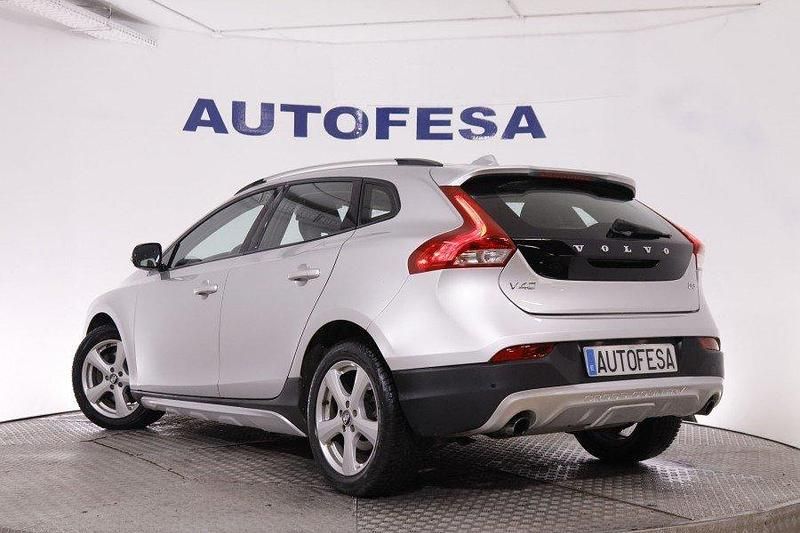Usado Volvo V40 Summum 150 CV (110 kW) 2014 Plata Utilitario
