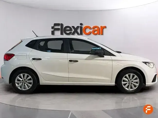Usado Seat Ibiza Reference 75 CV (55 kW) 2018 Blanco Utilitario