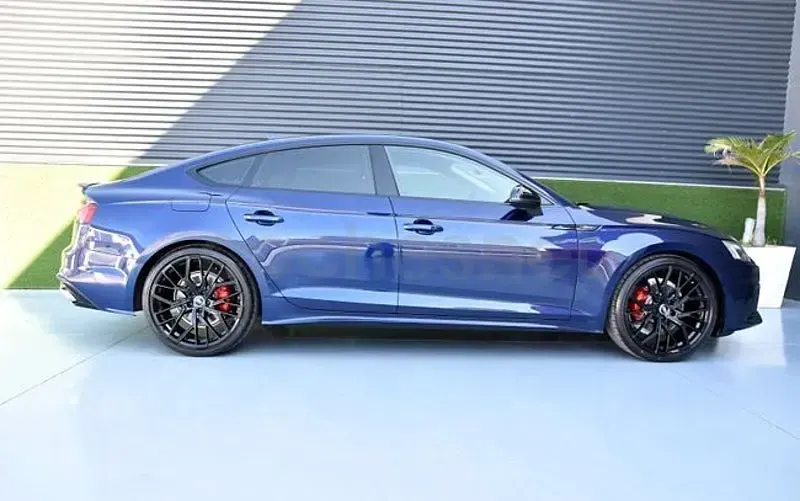 Usado Audi A5 Sportback S-Line 163 CV (119 kW) 2020 Azul Utilitario
