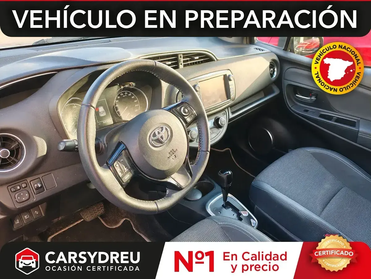 Usado Toyota Yaris Hybrid Advance 100 CV (73 kW) 2018 Rojo Berlina