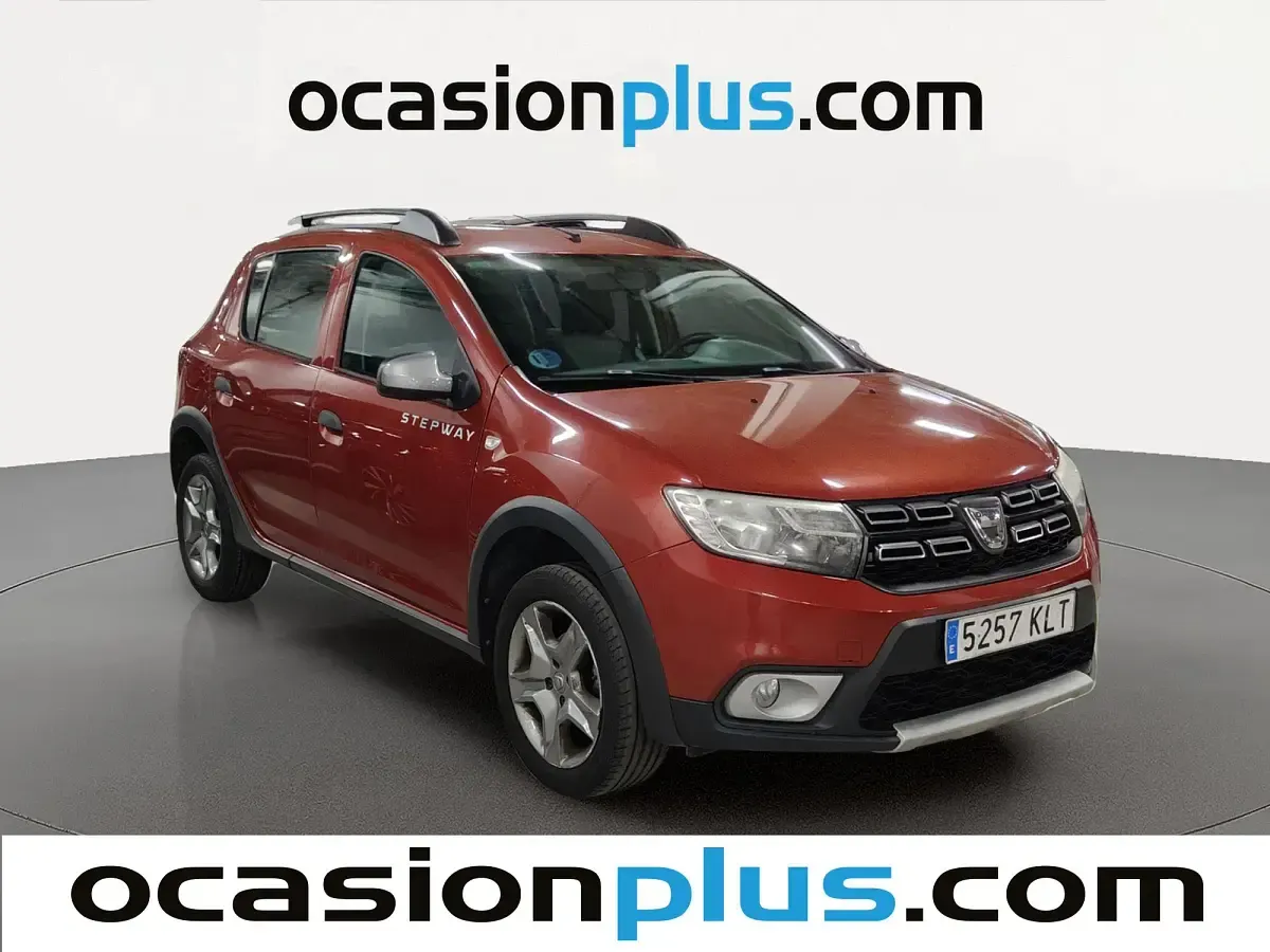 Usado Dacia Sandero Stepway 90 CV (66 kW) 2018 Rojo Utilitario