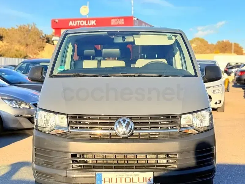 Usado VW Caravelle 150 CV (110 kW) 2017 Gris / plata Van