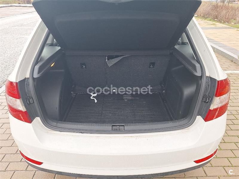 Occasion Skoda Rapid Elegance 105 PK (77 kW) 2015 Wit Hatchback