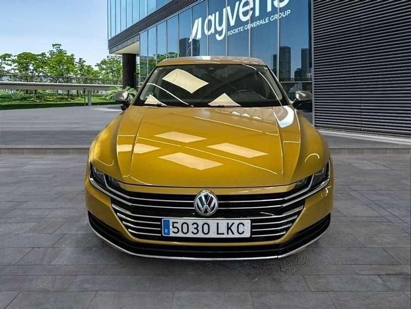 Usado VW Arteon Elegance 150 CV (110 kW) 2020 Amarillo Coupe