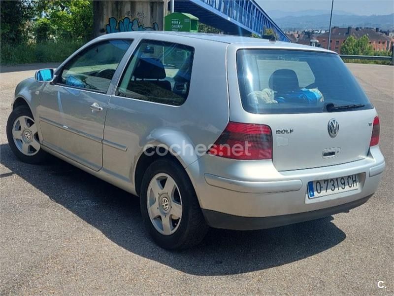 Gris / plata Usado 2000 VW Golf IV Conceptline Berlina | 3000 € (Precio justo) - Imagen 1/4