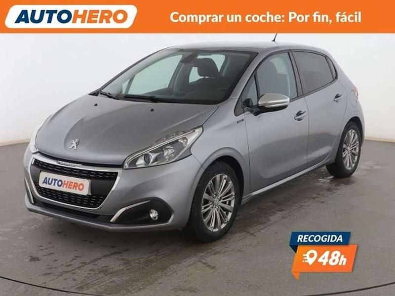 Usado Peugeot 208 Signature Sky 110 CV (80 kW) 2019 Gris Utilitario