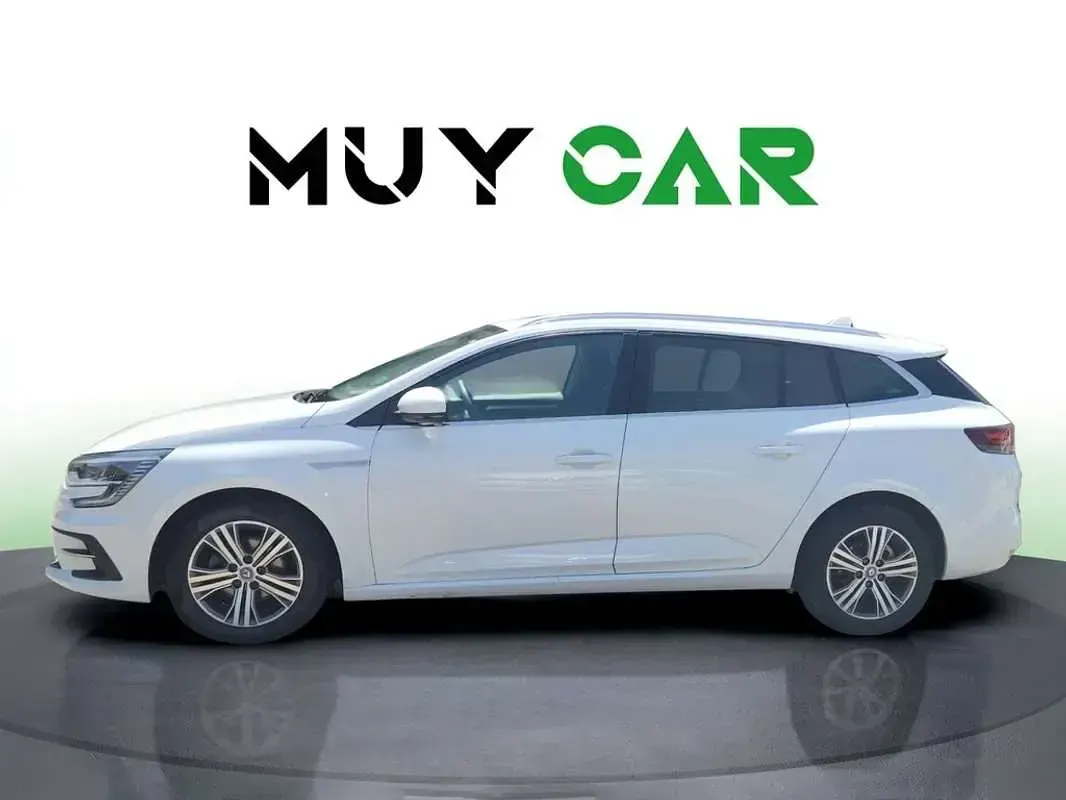 Usado Renault Mégane GrandTour Techno 116 CV (85 kW) 2022 Blanco Familiar