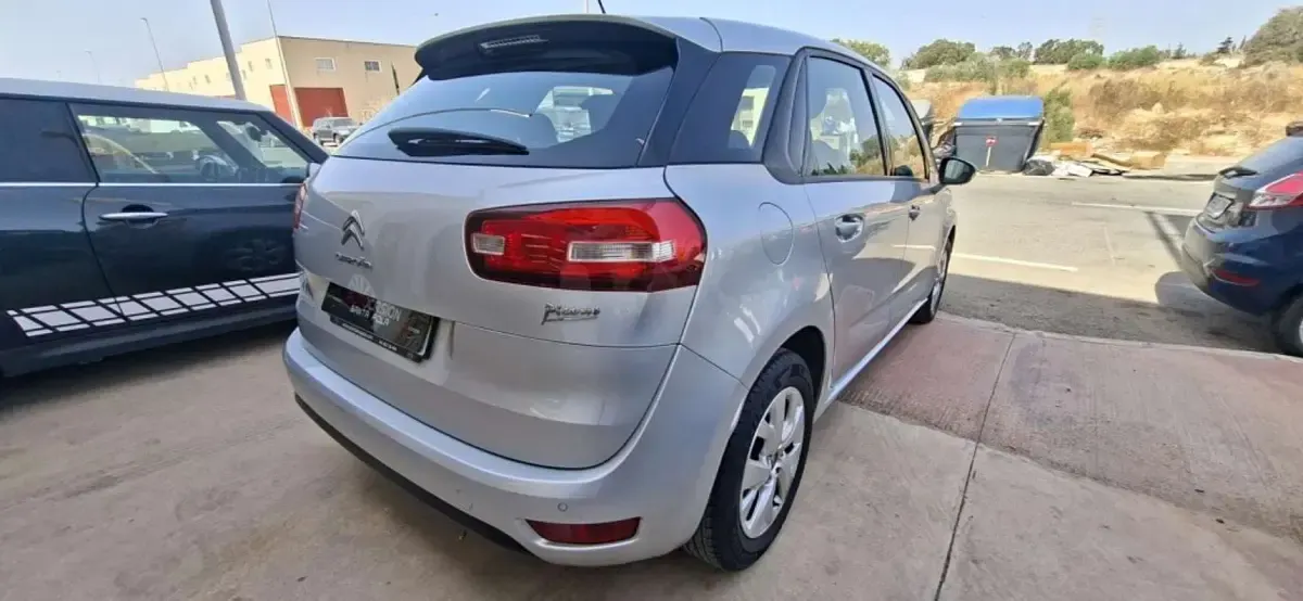 Usado Citroën C4 Picasso Intensive 116 CV (85 kW) 2014 Plateado Monovolumen