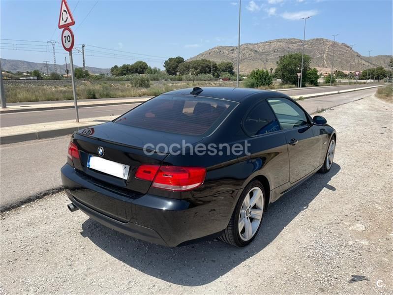 Negro Usado 2007 BMW 320 Coupe | 8700 € (Precio justo) - Imagen 1/4